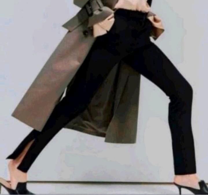 2 NIEUWE zwarte Dames pantalons met split.Per stuk €15,00, Kleding | Dames, Broeken en Pantalons, Nieuw, Zwart, Lang, Ophalen