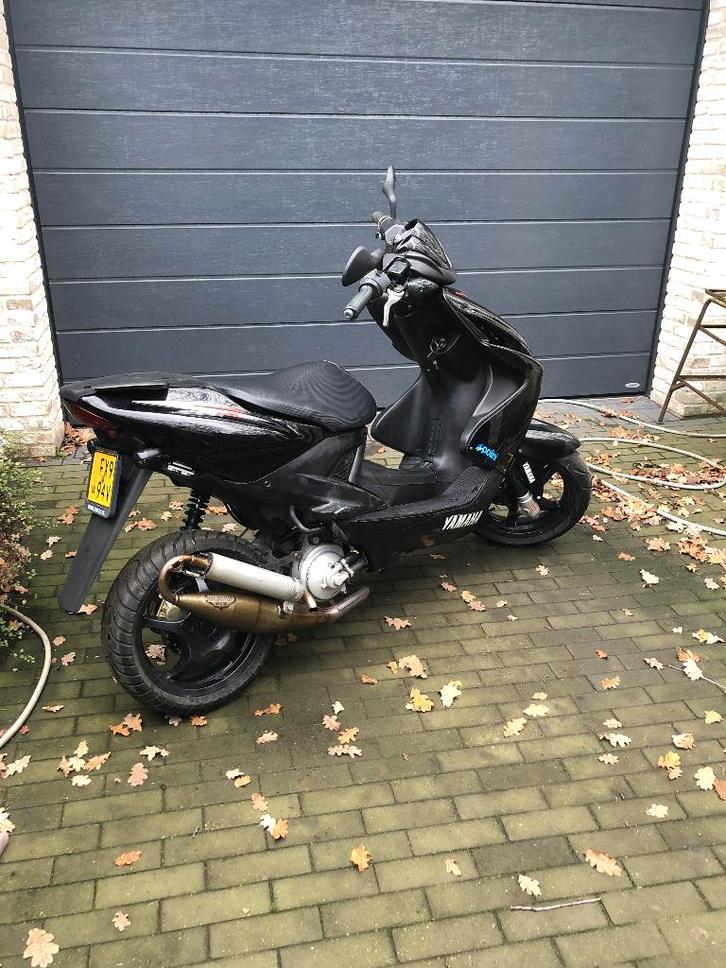 Yamaha earox r 70cc, Fietsen en Brommers, Scooters | Yamaha, Gebruikt, Aerox, Maximaal 45 km/u, Tweetakt, Ophalen
