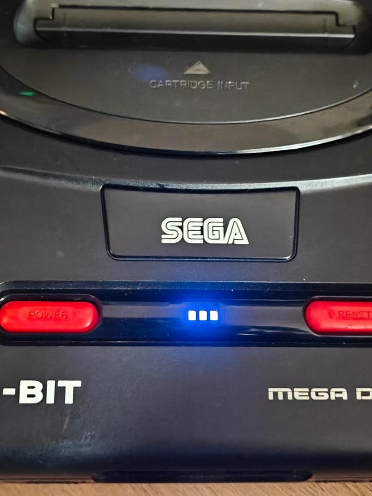 sega Mega Drive 2 va4 true 60hz region free, Spelcomputers en Games, Spelcomputers | Sega, Gebruikt, Mega Drive, Met 2 controllers