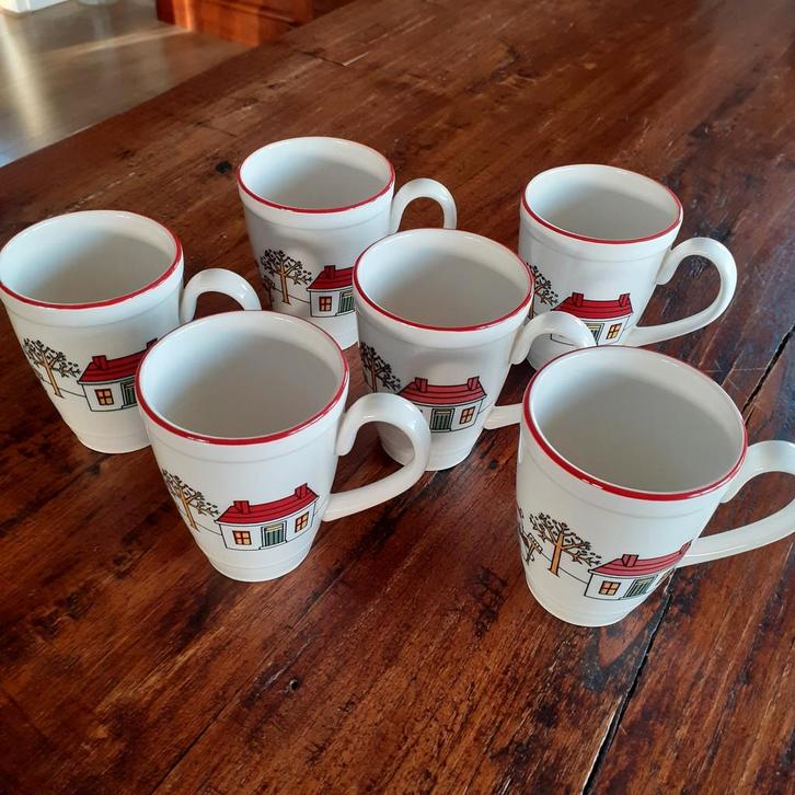 Wedgwood WINDSOR CHRISTMAS Kerst senseo mokjes, Huis en Inrichting, Keuken | Servies, Zo goed als nieuw, Overige typen, Wedgwood