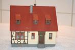 HO Duits / Oostenrijks Vakwerk Huis., Hobby en Vrije tijd, Modeltreinen | H0, Gelijkstroom of Wisselstroom, Brug, Tunnel of Gebouw