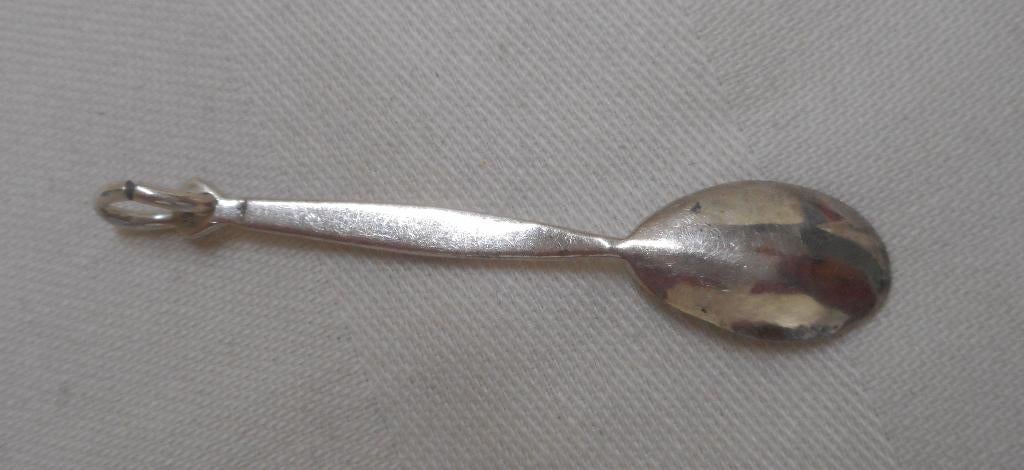 Zilveren antieke bedel lepel nr.1094, Sieraden, Tassen en Uiterlijk, Overige merken, Verzenden, Zo goed als nieuw, 1 bedel