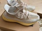 Yeezy Boost 350 V2 Natural maat 43 1/3, Kleding | Heren, Nieuw, Ophalen of Verzenden