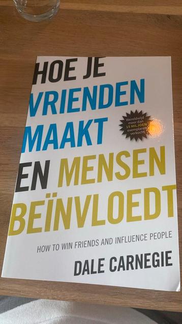 Hoe je vrienden maakt en mensen beinvloedt beschikbaar voor biedingen