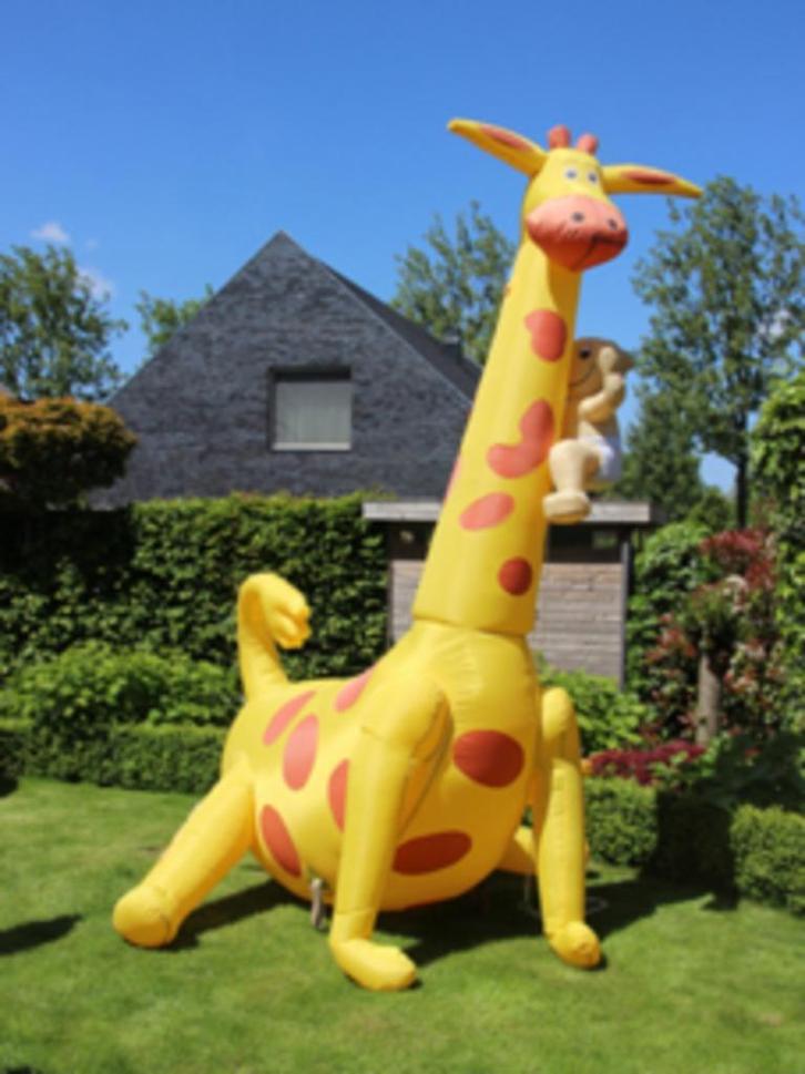 Opblaasbare Giraffe met baby te huur, Hobby en Vrije tijd, Feestartikelen | Verhuur, Nieuw, Verjaardag, Ophalen
