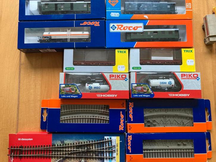 Diverse modeltrein onderdelen en wagons spoor HO, Hobby en Vrije tijd, Modeltreinen | H0, Gebruikt, Wagon, Gelijkstroom, Overige merken