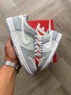Nike Dunk Low GS Two-Toned Grey Maat 38.5  Nieuw in doos, Kleding | Dames, Schoenen, B, Nike, Nieuw, Ophalen of Verzenden
