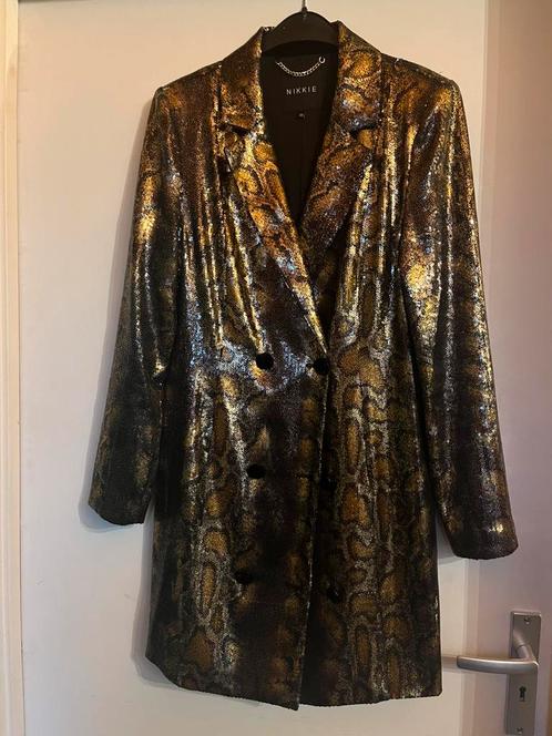 Nikkie slangenpatroon sequin blazer jurkje., Kleding | Dames, Jasjes, Kostuums en Pakken, Zo goed als nieuw, Ophalen