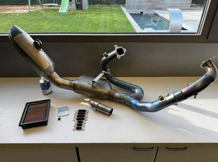 KTM Superduke 1290R Full Titanium Akrapovic uitlaatlijn, Motoren, Accessoires | Overige, Zo goed als nieuw, Ophalen of Verzenden