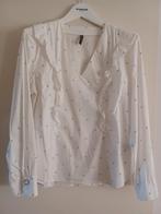Witte blouse Freequent , kleine L., Ophalen of Verzenden, Zo goed als nieuw, Wit