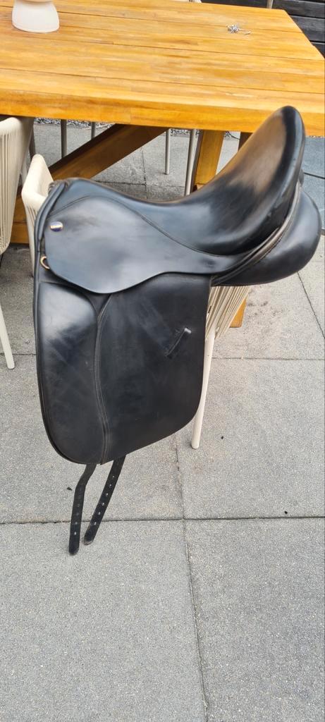 Euroriding Diamant dressuurzadel 17 inch, Dieren en Toebehoren, Paarden en Pony's | Zadels, Dressuur, Ophalen of Verzenden