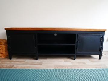Stalen tv meubel met mango houten blad beschikbaar voor biedingen