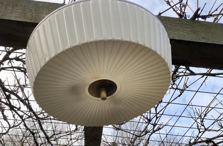 Oude Kunststof Lamp ( vintage retro bauhaus mid century ), Huis en Inrichting, Lampen | Plafondlampen, Gebruikt, Kunststof, Ophalen of Verzenden