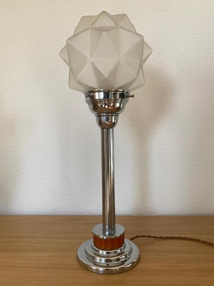 jaren 30 lamp art deco tafellamp chroom en catalin, Antiek en Kunst, Antiek | Lampen, Ophalen of Verzenden