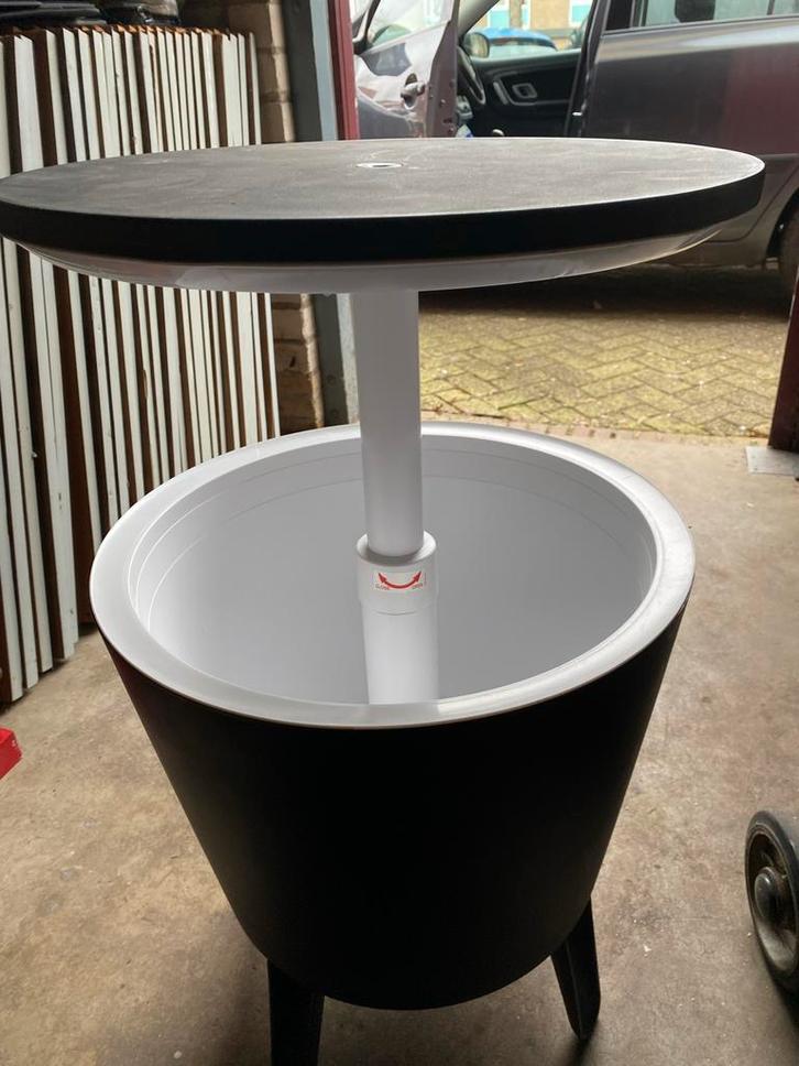 Koelbox / Koeltafel / Koelbar - Verstelbare Hoogte, Tuin en Terras, Vuurkorven, Zo goed als nieuw, Ophalen