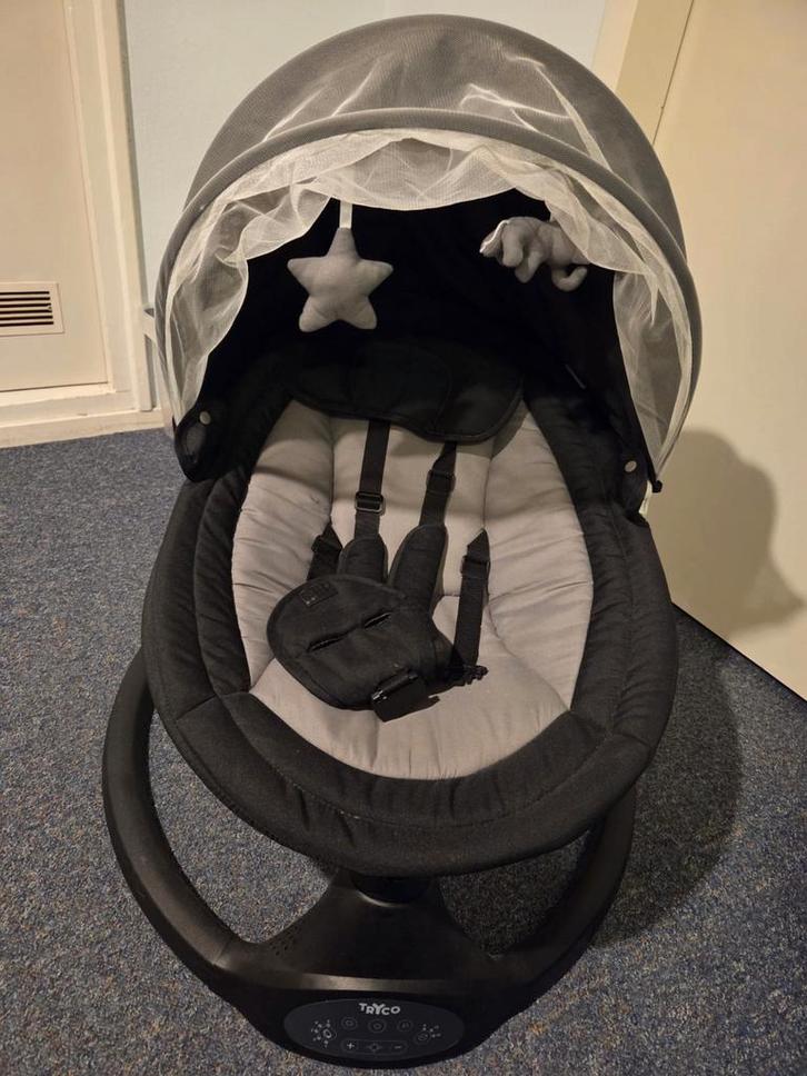 Tryco Schommelstoel - Zo goed als nieuw!, Kinderen en Baby's, Wipstoeltjes, Zo goed als nieuw, Schommelstoel, Overige merken, Met gordel(s) of riempje(s)