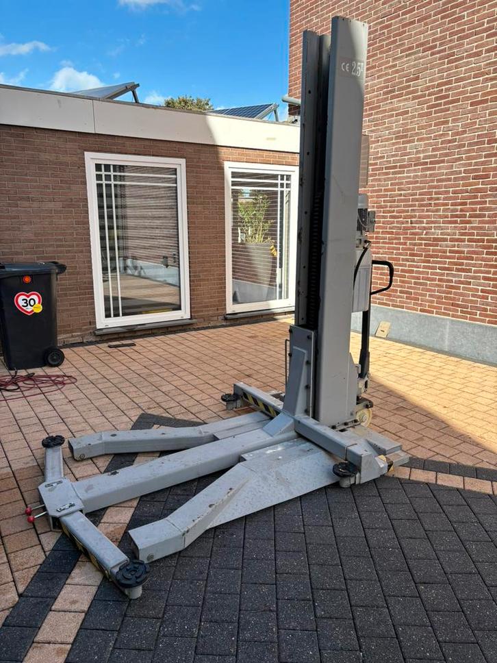 1 kolloms brug 2500kg verijdbaar, Auto diversen, Autogereedschap, Ophalen