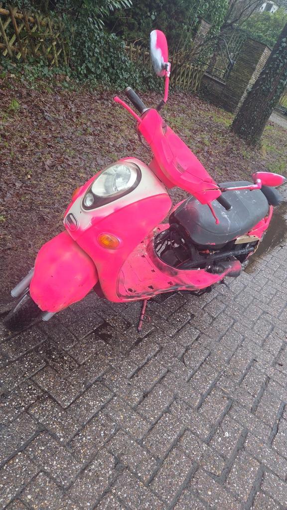 Sym mio 50, Fietsen en Brommers, Snorfietsen en Snorscooters, Gebruikt, Benzine, Ophalen of Verzenden