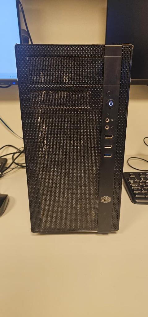 Zelfbouw pc i3-8100, Computers en Software, Desktop Pc's, Gebruikt, 3 tot 4 Ghz, SSD, 8 GB, Ophalen of Verzenden