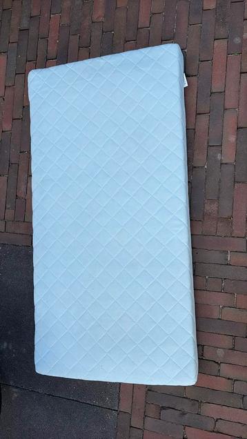 Ledikant matras 140 cm - gratis af te halen beschikbaar voor biedingen