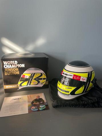Gesigneerde Jenson Button 2009 helm 1:2 beschikbaar voor biedingen