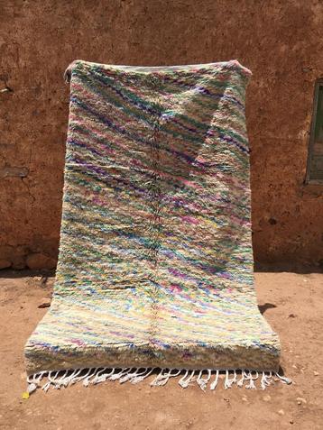 Boujaad Berbers tapijt  248 x 158 cm beschikbaar voor biedingen