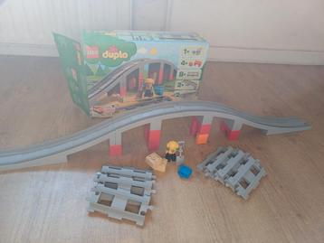 Duplo 10872 Treinbrug beschikbaar voor biedingen