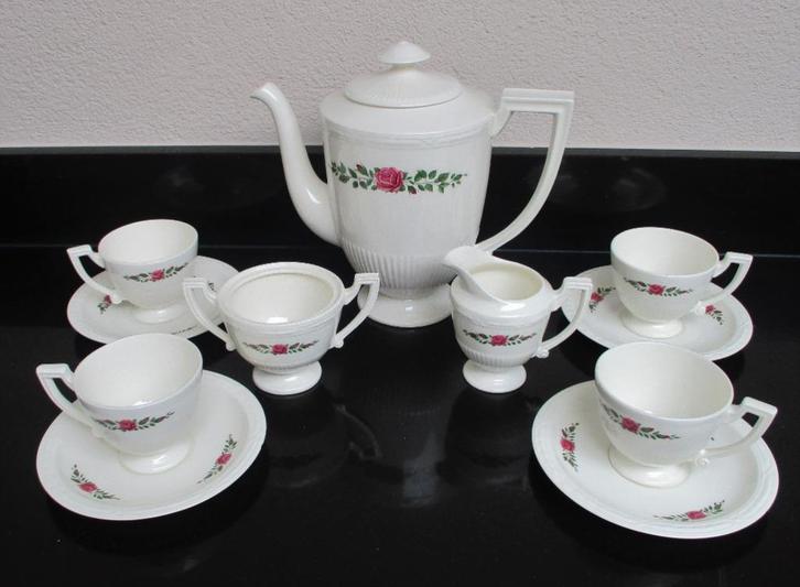 royal sphinx Petrus Regout serviesdelen roos, Huis en Inrichting, Keuken | Servies, Zo goed als nieuw, Kop(pen) en/of Schotel(s)