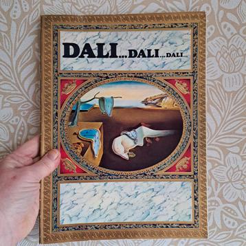 Dali Dali Dali kunstboek van Max Gerard beschikbaar voor biedingen