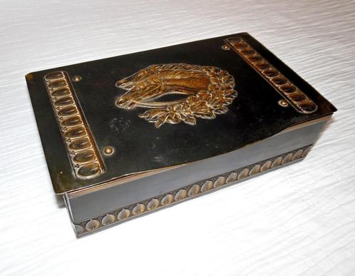 Wümak Art Deco sigarendoos / kist , met paarden (41), Verzamelen, Rookartikelen, Aanstekers en Luciferdoosjes, Gebruikt, Tabaksdoos of Verpakking