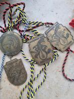 Carnaval medailles Krutjesgat, Verzamelen, Ophalen of Verzenden, Gebruikt, Overige onderwerpen, Speldje of Pin