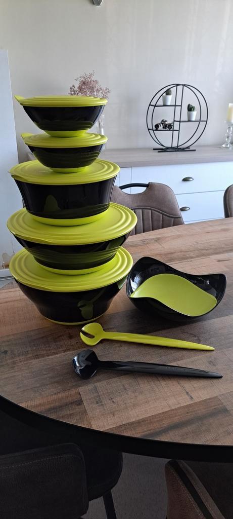 Nieuwe eleganzia set van tupperware, Huis en Inrichting, Keuken | Tupperware, Nieuw, Schaal, Ophalen of Verzenden