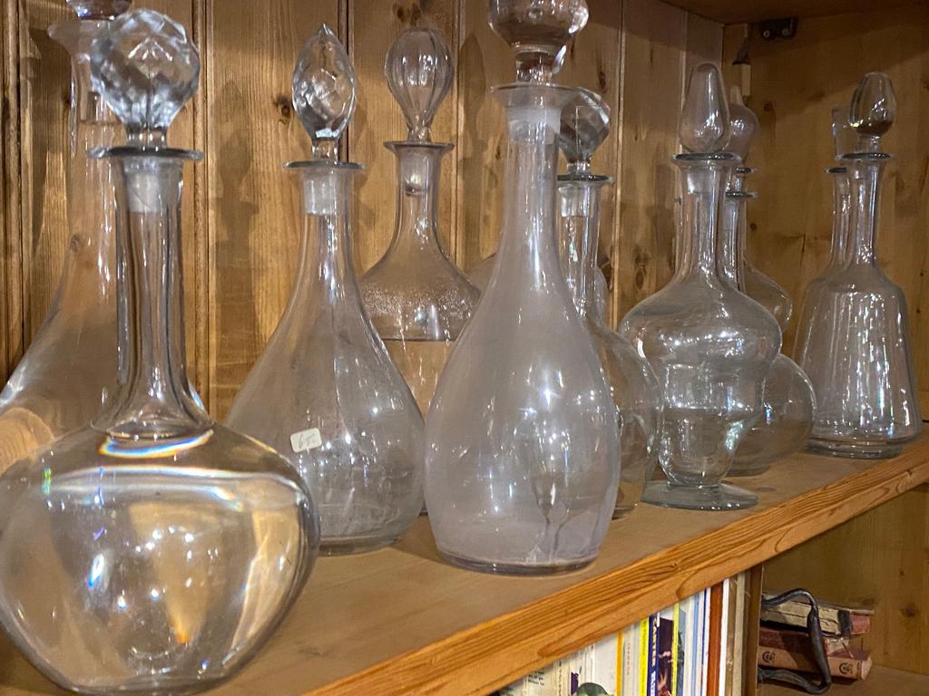 partij OUDE MONDGEBLAZEN KARAFFEN, Antiek en Kunst, Antiek | Glas en Kristal, Ophalen