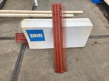 122 - Dakvoetprofiel Monier, vogelwerend beschikbaar voor biedingen