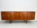 Vintage dressoir McIntosh, Huis en Inrichting, Kasten | Dressoirs, Verzenden, Zo goed als nieuw, 25 tot 50 cm, 150 tot 200 cm