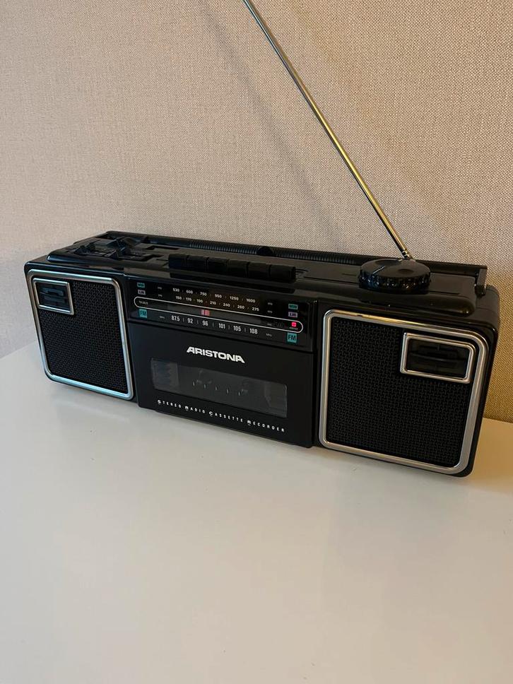 Te koop: Aristona TR 0829 radio-cassette speler, Audio, Tv en Foto, Radio's, Gebruikt, Ophalen of Verzenden