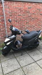 Scooter 5occ goed onderhoud gehad geroote buurt gehad, Fietsen en Brommers, Scooters | Yamaha, Ophalen of Verzenden, Zo goed als nieuw
