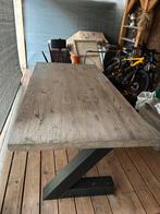 Stevige houten tafel met stalen poten, Huis en Inrichting, Ophalen, Gebruikt, 50 tot 100 cm, Vijf personen of meer