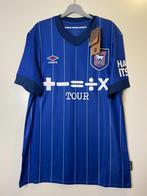 Ipswich Town Ed Sheeran Umbro 24/25 Home Maat M Nieuw, Nieuw, Ophalen of Verzenden, Voetbal, Umbro
