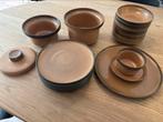 Origineel servies van de Potterie De Driehoek, Huis en Inrichting, Keuken | Servies, Ophalen, Zo goed als nieuw, Overige stijlen
