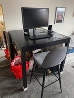 Hoge bar tafel met 4 hoge stoelen, 2 krukken, Ophalen of Verzenden, Zo goed als nieuw, 60 tot 90 cm