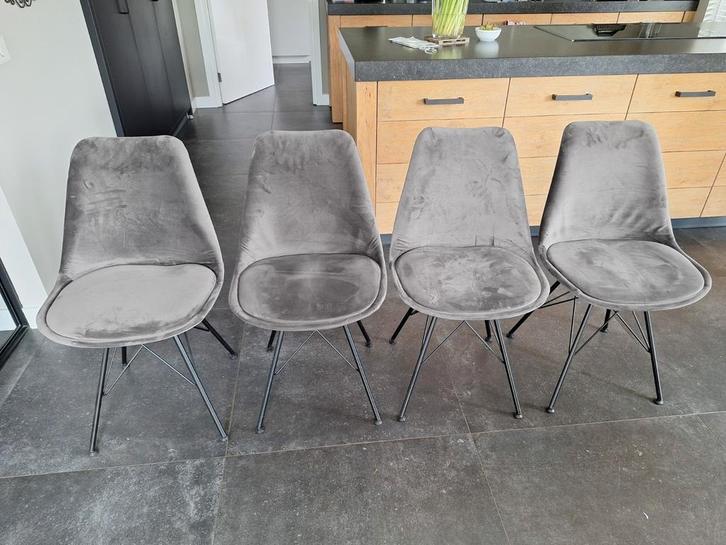 4 antraciet/grijze stoelen Kick Collection., Huis en Inrichting, Stoelen, Ophalen