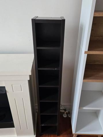 MOET NU WEG: Kasten, bed en decoratieve openhaard - afbeelding 6