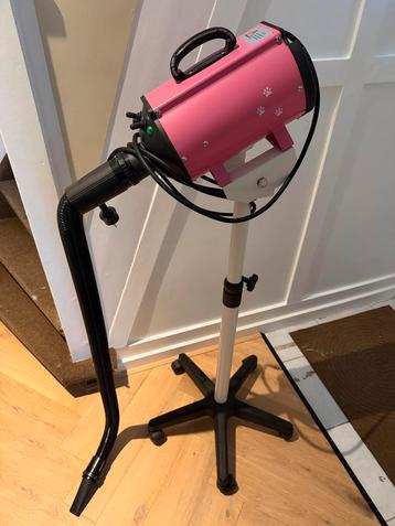 Waterblazer/droger trimsalon beschikbaar voor biedingen