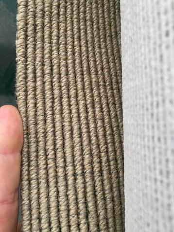 Ribtapijt beige / ecru beschikbaar voor biedingen