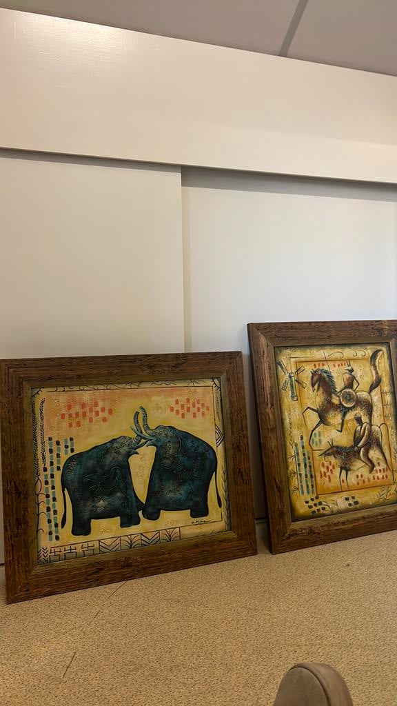 Doeken in houten lijst, Ophalen