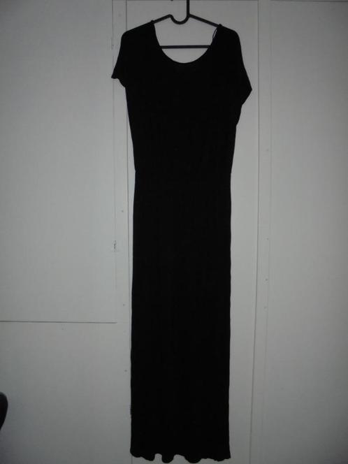 Lange zwarte jurk maat 40, Kleding | Dames, Jurken, Zo goed als nieuw, Maat 38/40 (M), Zwart, Onder de knie, Ophalen of Verzenden