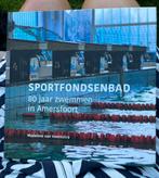 Madeline van Heemstra Sportfondsenbad 80 jaar zwemmen NIEUW, Ophalen of Verzenden, Nieuw, Madeline van Heemstra
