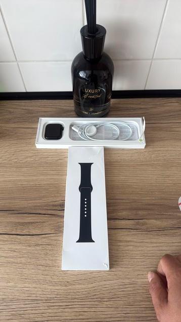 Apple Watch SE (2nd generation) beschikbaar voor biedingen
