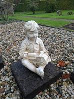 Betonnen Tuinbeeld Jongen met Speelgoed, Ophalen